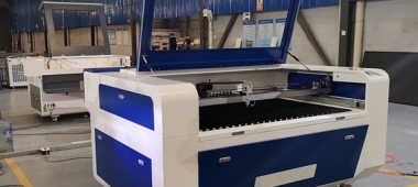 Xu hướng ứng dụng máy CNC laser trong sản xuất hiện đại năm 2024